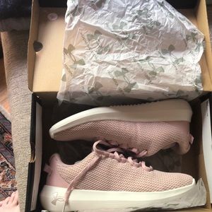 Womens Under armour ripple sneakers